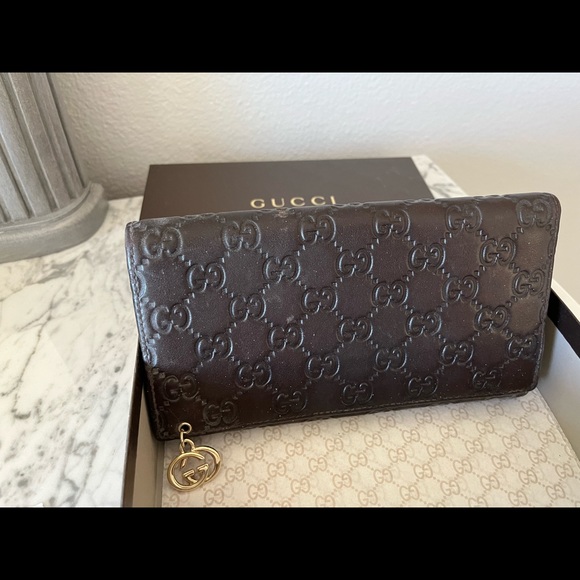 SALE Authentic Gucci long wallet - Picture 3 of 6